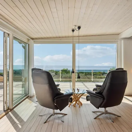 Dom wakacyjny Lovely In With Wifi